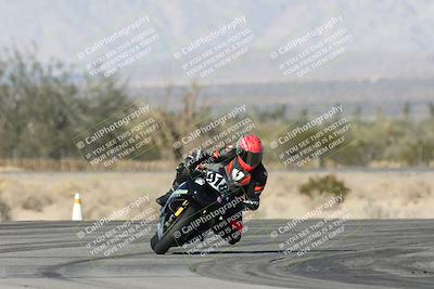 media/Dec-06-2025-CVMA (Sat) [[4a896cc04c]]/Race 4-Formula Middleweight/